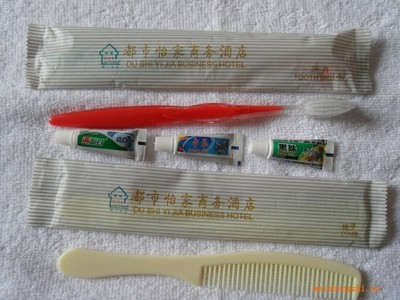 都市怡家商务酒店 双色树叶牙刷与奶油色长条梳引领一次性用品新潮流